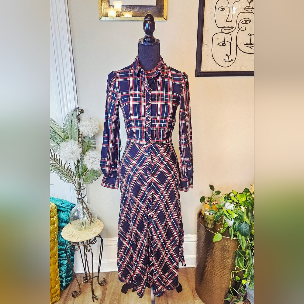 H&M Plaid Dress W/ Button Up Design, Tailored Waistline XS